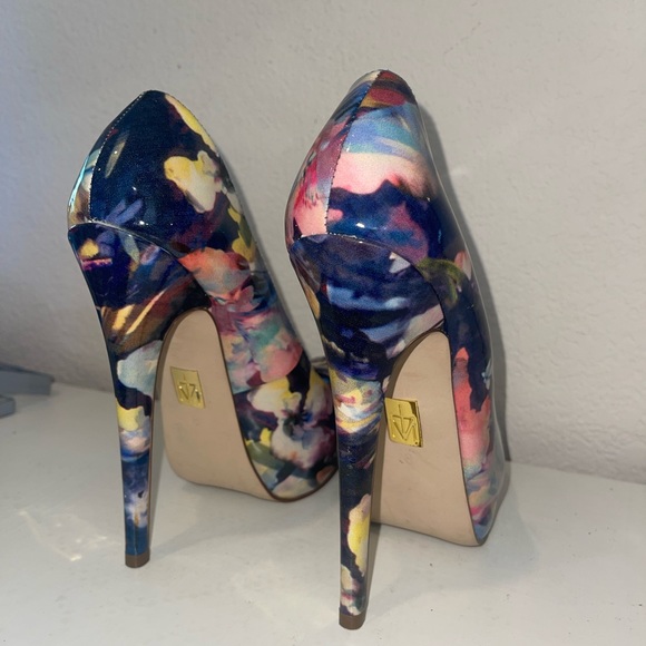 Truth Or Dare Pumps By Madonna - Stiletto - Picture 7 of 11